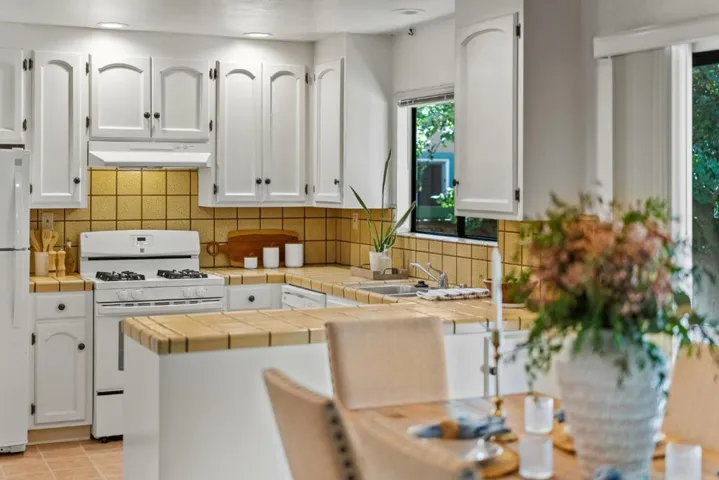 146 Aptos School Road, Aptos, California 95003
