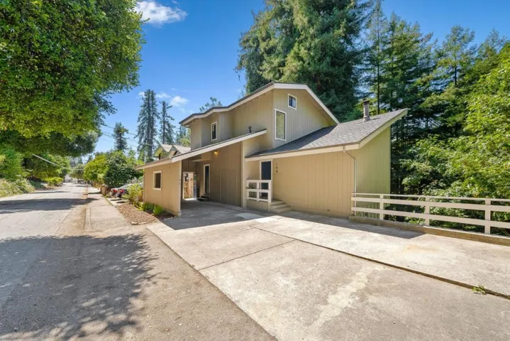 146 Aptos School Road, Aptos, California 95003
