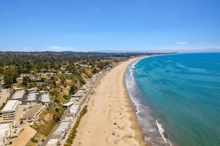 146 Aptos School Road, Aptos, California 95003
