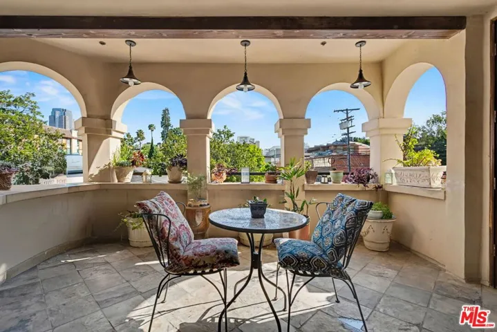 10364 Almayo Avenue 304, Los Angeles, California 90064