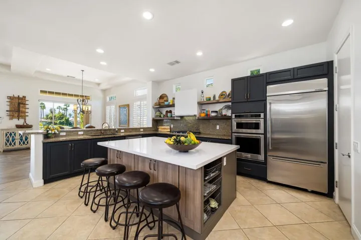 39-web-or-mls-33-print-EBBella_OPMG_1125