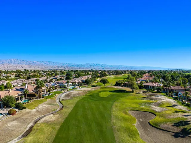 9-web-or-mls-13-print-EBBella_OPMG_1125_