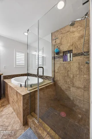 17-web-or-mls-Upmarket Media-34Sec050