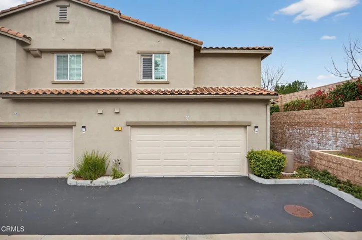 30-web-or-mls-Upmarket Media-34Sec089