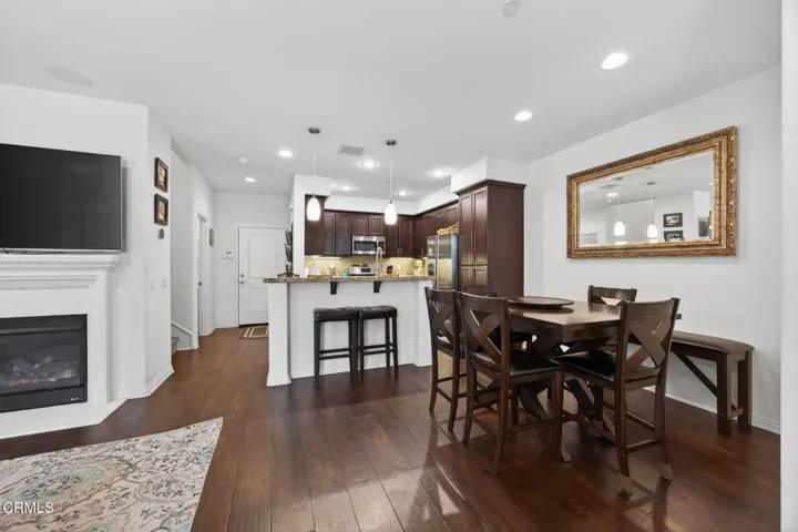 7-web-or-mls-Upmarket Media-34Sec020