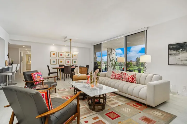 900 Island Dr #403