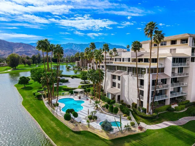 900 Island Drive