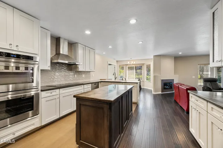 16-Kitchen