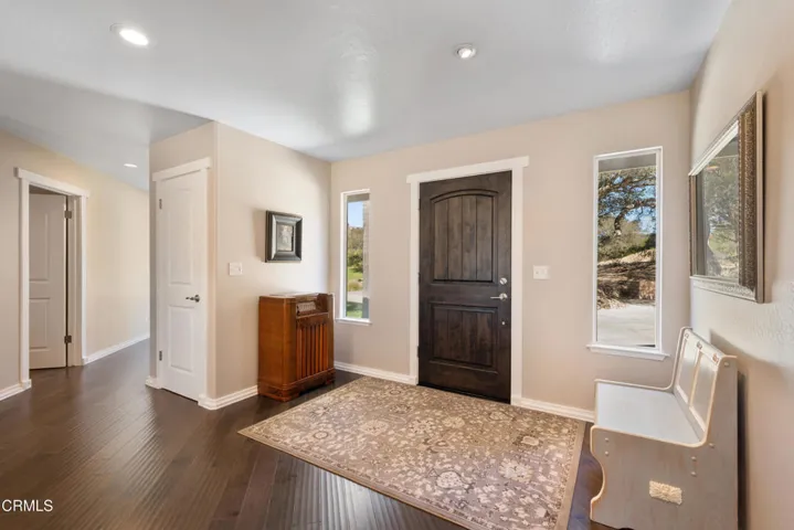10-Entryway