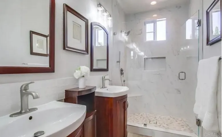 Master Bathroom - Walk in Shower