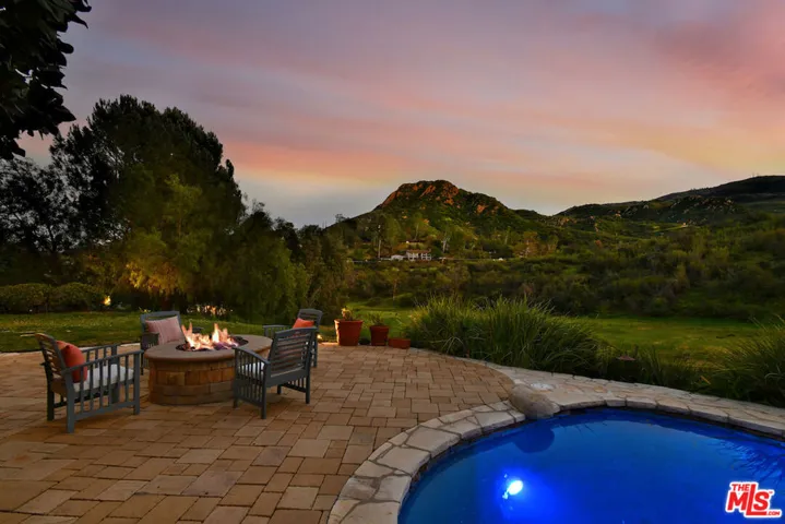 2317 Sierra Creek Road, Agoura Hills, California 91301