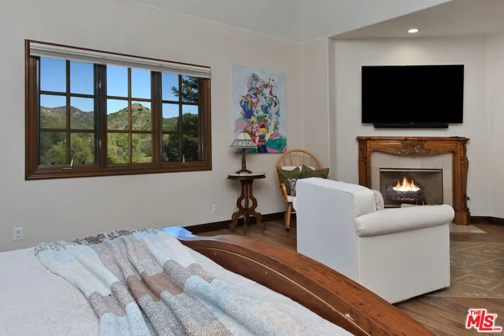 2317 Sierra Creek Road, Agoura Hills, California 91301