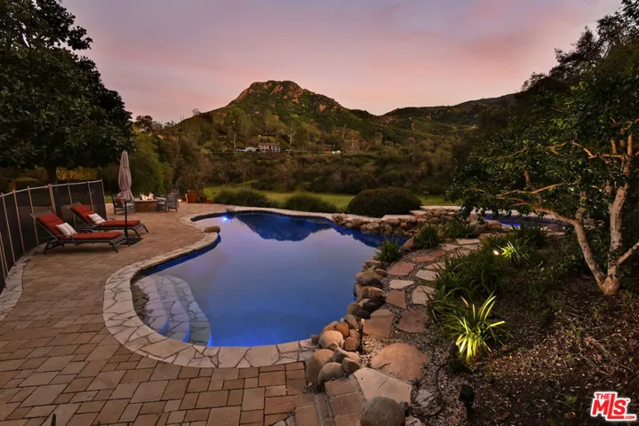 2317 Sierra Creek Road, Agoura Hills, California 91301