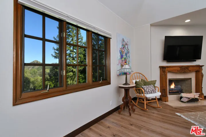 2317 Sierra Creek Road, Agoura Hills, California 91301
