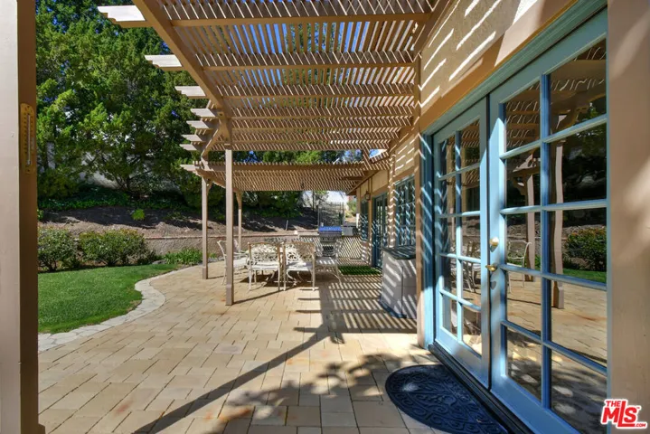 2317 Sierra Creek Road, Agoura Hills, California 91301