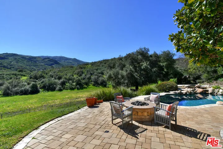 2317 Sierra Creek Road, Agoura Hills, California 91301