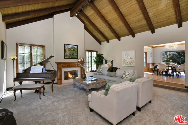 2317 Sierra Creek Road, Agoura Hills, California 91301