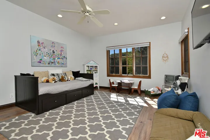 2317 Sierra Creek Road, Agoura Hills, California 91301