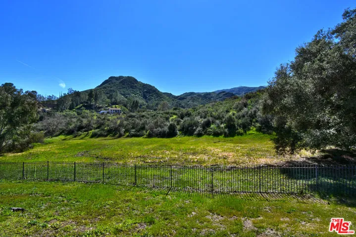 2317 Sierra Creek Road, Agoura Hills, California 91301