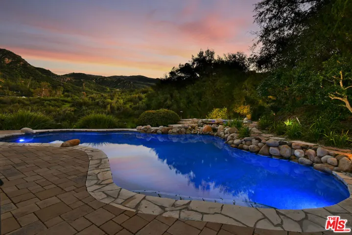 2317 Sierra Creek Road, Agoura Hills, California 91301