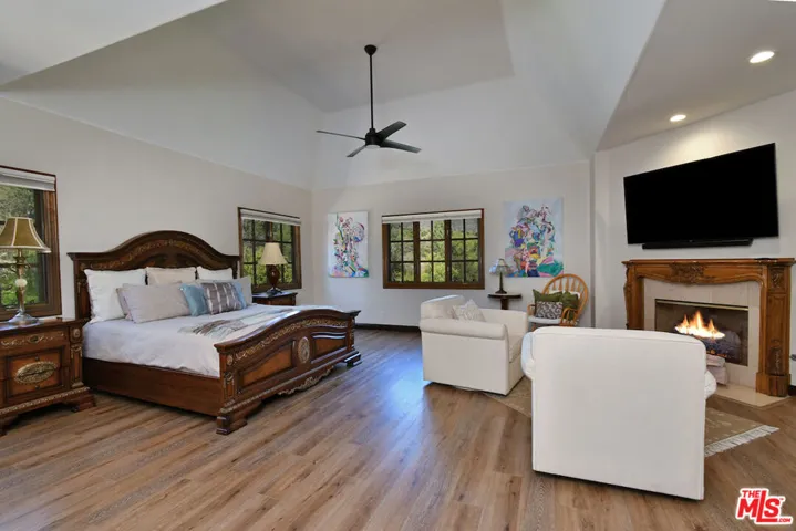 2317 Sierra Creek Road, Agoura Hills, California 91301