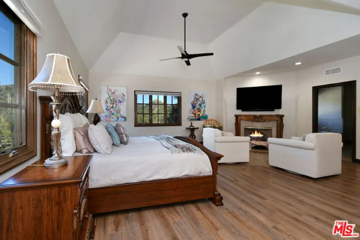 2317 Sierra Creek Road, Agoura Hills, California 91301