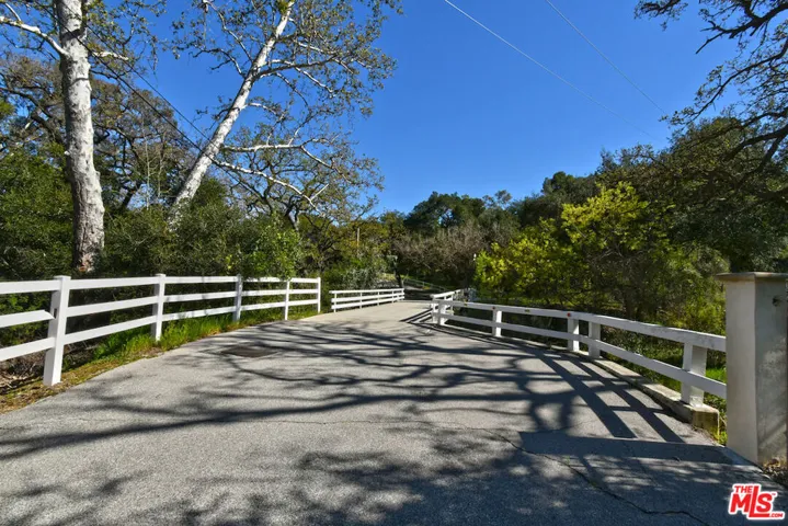 2317 Sierra Creek Road, Agoura Hills, California 91301