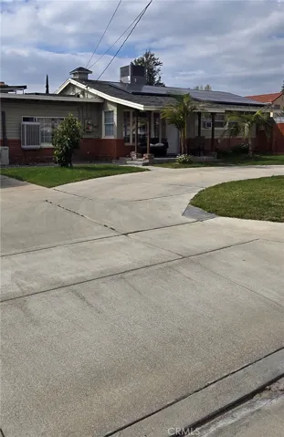 Front of the house circular driveway