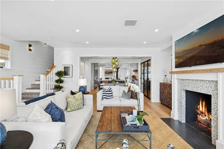 302 Orchid Avenue, Corona Del Mar, California 92625