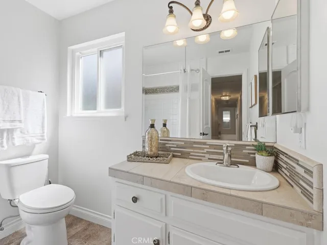 Main floor bath #1 includes tub/shower combo