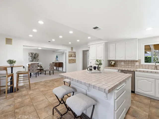 Kitchen to living room