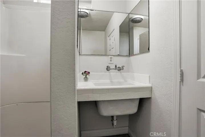 17250 Gunnerson Street, Lake Elsinore, California 92530