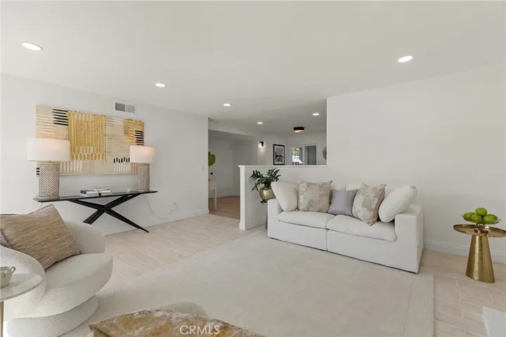 9704 Lark Circle, Fountain Valley, California 92708