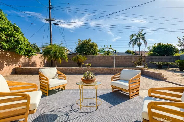 9704 Lark Circle, Fountain Valley, California 92708