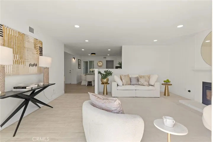 9704 Lark Circle, Fountain Valley, California 92708