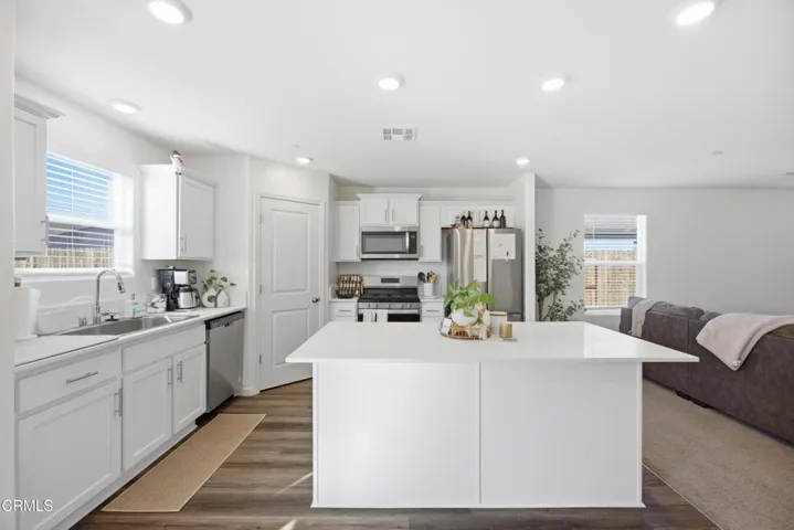 23-Illuminate Photography - 6003 Vespucc