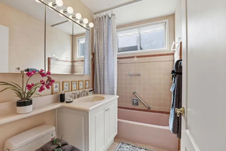 48 Park Manor Drive, Daly City, California 94015