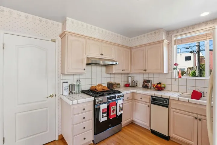 48 Park Manor Drive, Daly City, California 94015