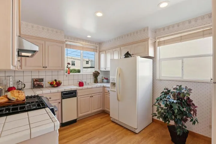 48 Park Manor Drive, Daly City, California 94015