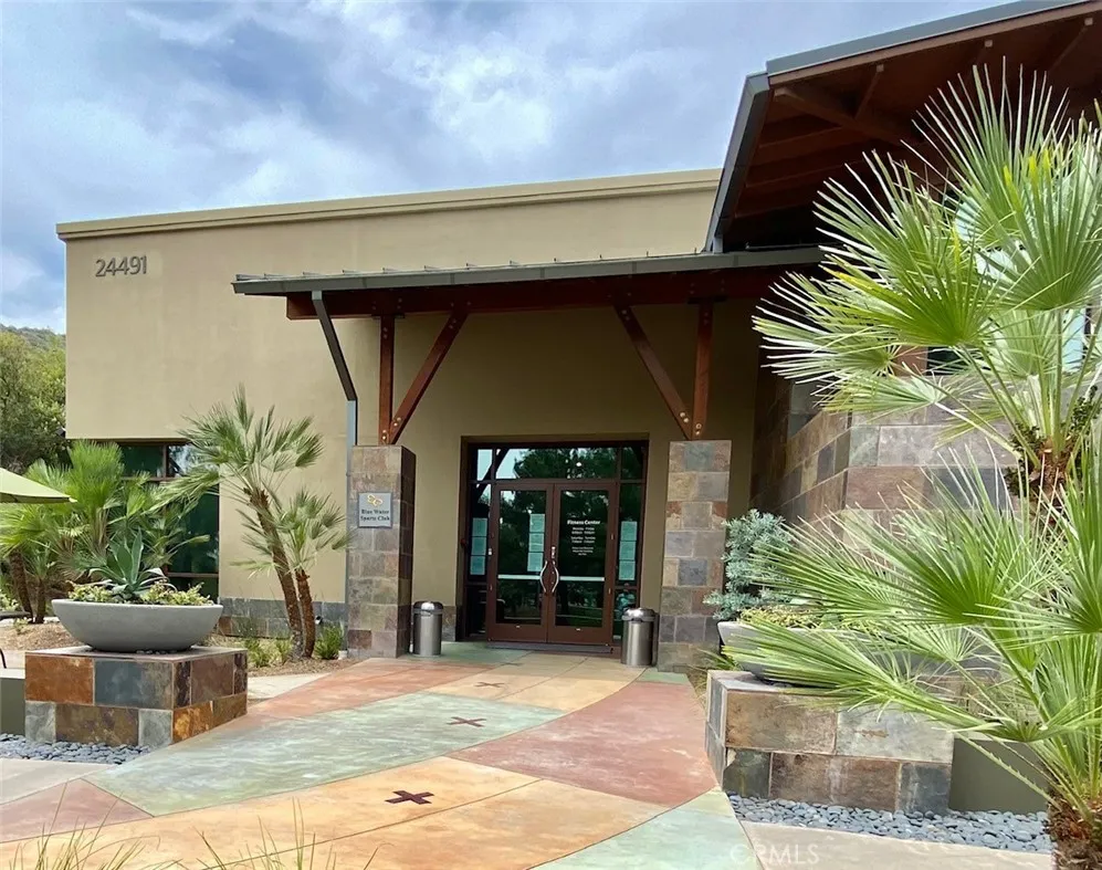 Sports Club has a Gym, indoor/outdoor pools, plus and Indoor Walking Track
