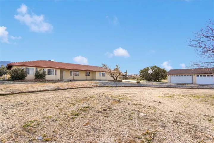 329 Lindero Road, Pinon Hills, California 92372