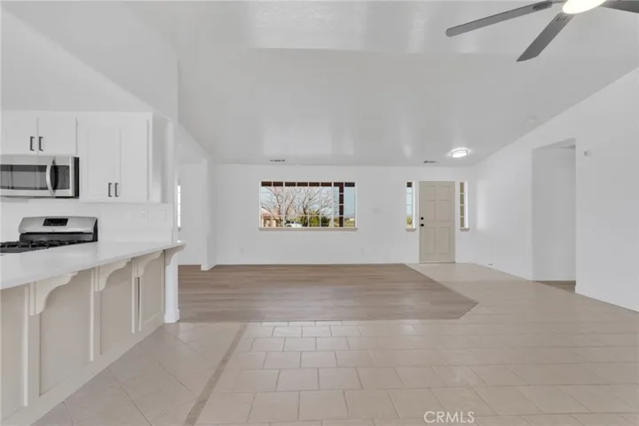 329 Lindero Road, Pinon Hills, California 92372