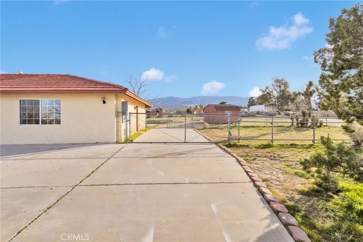 329 Lindero Road, Pinon Hills, California 92372