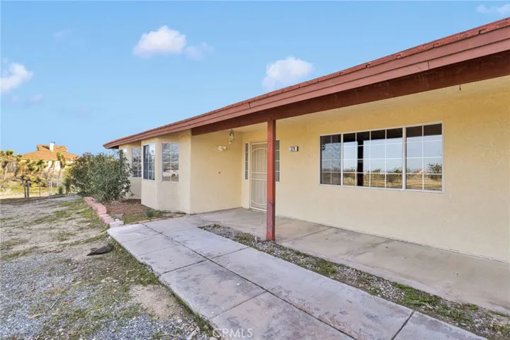 329 Lindero Road, Pinon Hills, California 92372