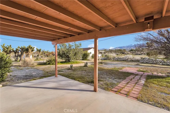329 Lindero Road, Pinon Hills, California 92372