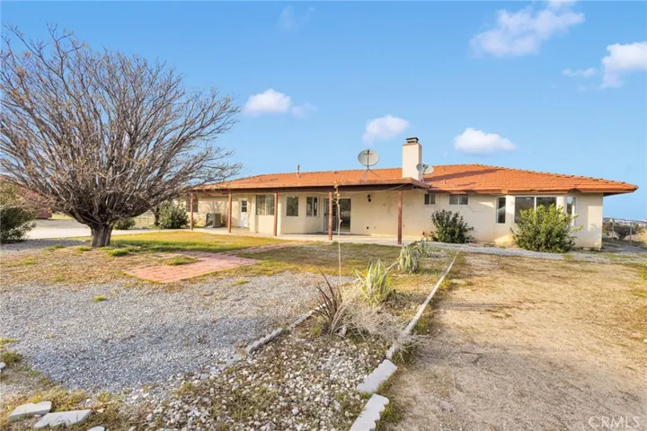329 Lindero Road, Pinon Hills, California 92372