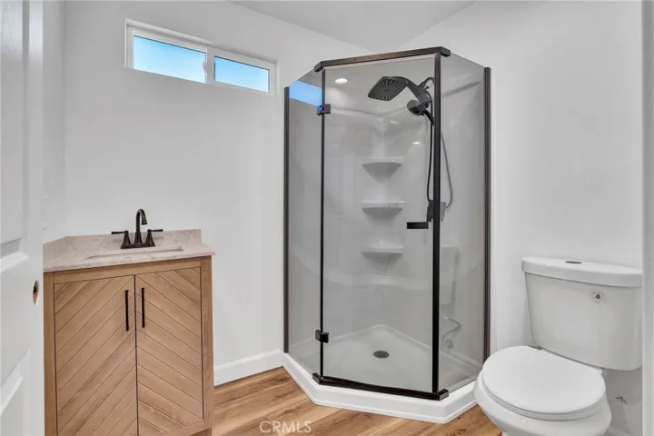 Back House 2nd bathroom