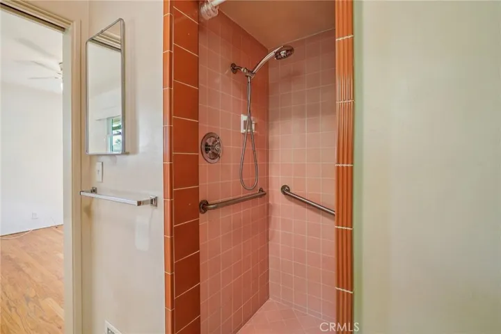 494 Paulette Place, La Canada Flintridge, California 91011