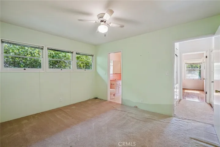 494 Paulette Place, La Canada Flintridge, California 91011