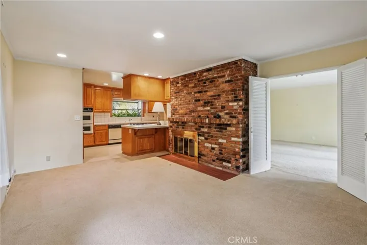 494 Paulette Place, La Canada Flintridge, California 91011